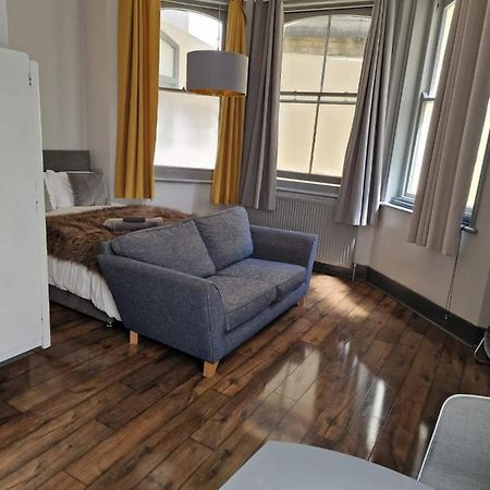 1 Comfortable Studio Apartment Brighton Екстериор снимка