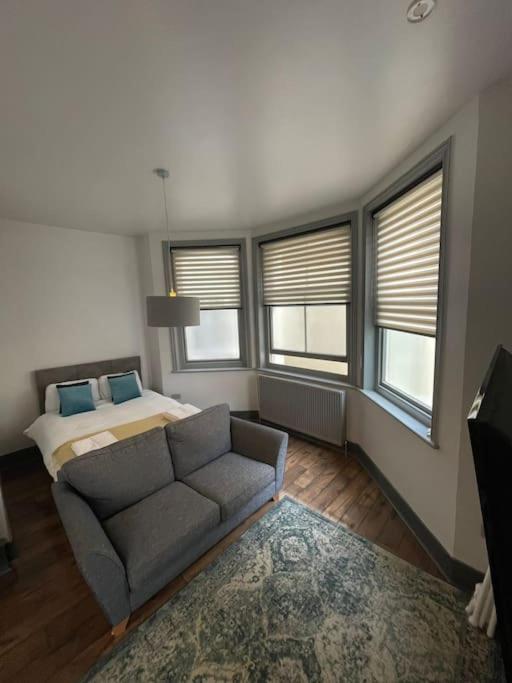 1 Comfortable Studio Apartment Brighton Екстериор снимка