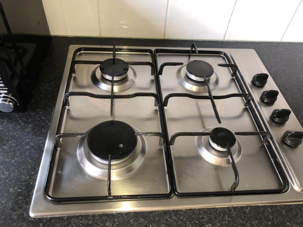1 Comfortable Studio Apartment Brighton Екстериор снимка