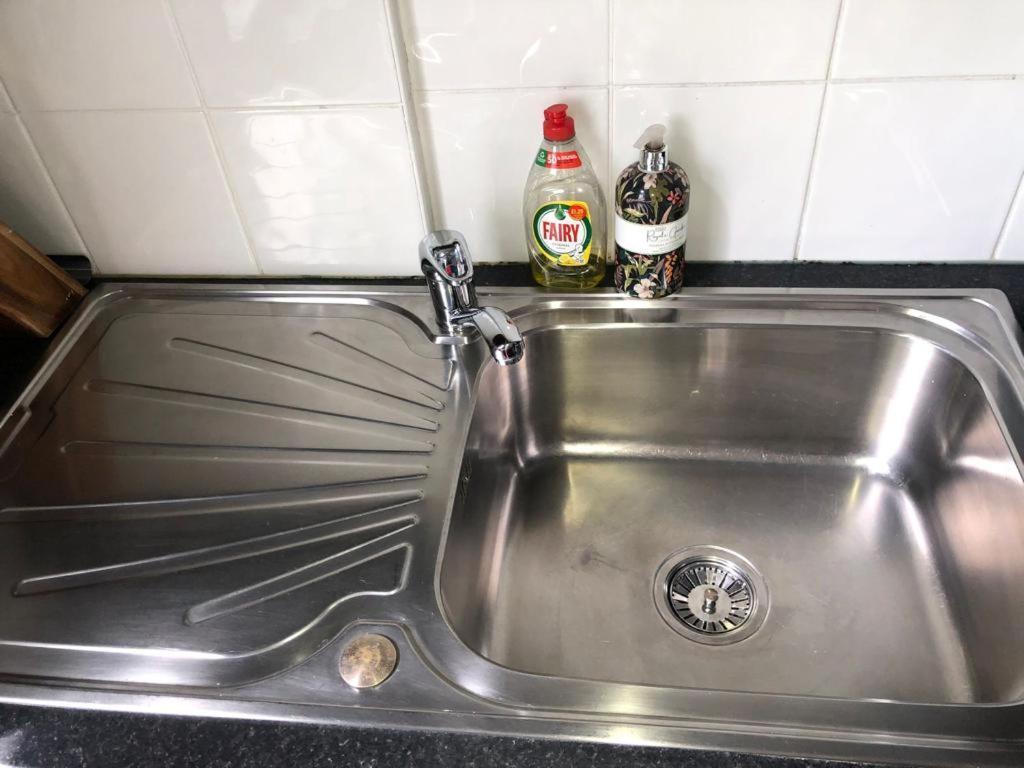 1 Comfortable Studio Apartment Brighton Екстериор снимка